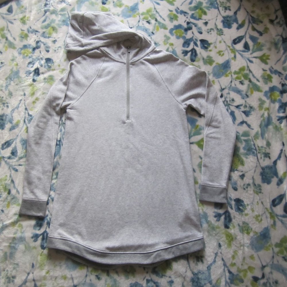 Under Armour Long Sleeve Gray Hoodies Sweatshirt Size Small